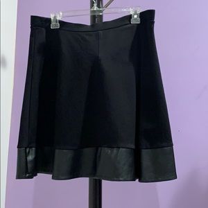 BLACK Saks Fifth Ave XL mixed fabric black skirt